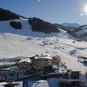 Wellness- Und Egger **** Saalbach